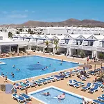 Cinco Plazas Puerto del Carmen (Lanzarote)